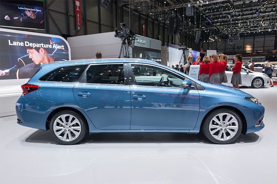 YEN� TOYOTA AUR�S 2015 CENEVRE RES�M GALER�S�